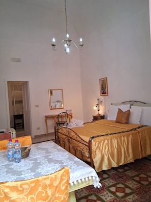 Deluxe Double Room, Non Smoking, Air conditioning | Laptop workspace, iron/ironing board, bed sheets