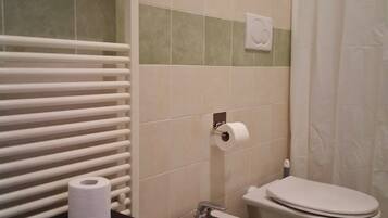 Deluxe-Doppelzimmer, Nichtraucher, Klimaanlage | Badezimmer