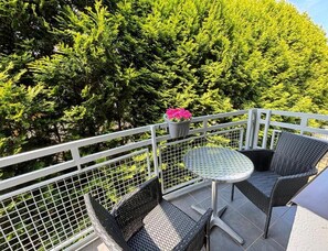 House | Balcony - Holiday Home in Miedzywodzie Near Sandy Beach (Dziwnów)