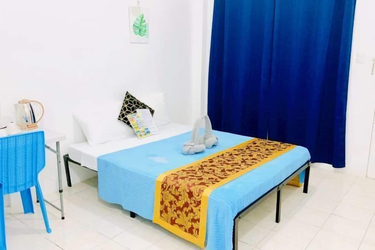 In-room safe, desk, laptop workspace, blackout curtains
