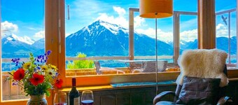 Concierge, Lake Thun/Alps Scenic Views by SwissHut