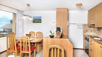 Kühlschrank, Ofen, Herdplatte, Geschirrspüler