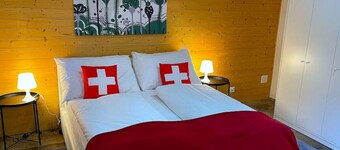 SwissHut Modern Chalet with Spa - Chalet Beunden
