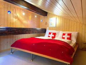 4 quartos, berço de viagem, Wi-Fi, roupa de cama