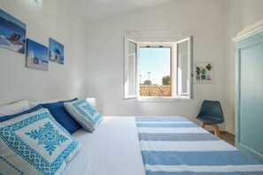 3 bedrooms, in-room safe, desk, iron/ironing board - Modern villa 5 minutes walk from the beach - AC, WIFI, BBQ and FREE PARKING (Costa Rei)