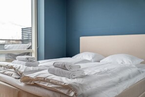 2 dormitoris, planxa i posts de planxar, wifi i roba de llit