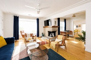 Smart TV, fireplace, video games, table tennis