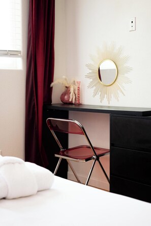 3 bedrooms, desk, iron/ironing board, travel cot