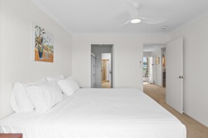 2 chambres, fer et planche à repasser, accès Internet, draps fournis