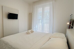 2 bedrooms, iron/ironing board, travel cot, WiFi - Angiolieri Flexrent - Abyssinia (Riccione)