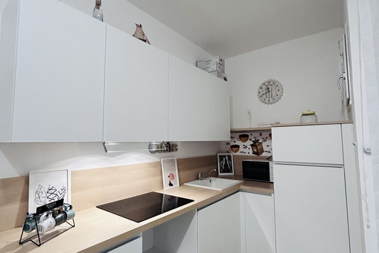 Liesi, astianpesukone, leivänpaahdin