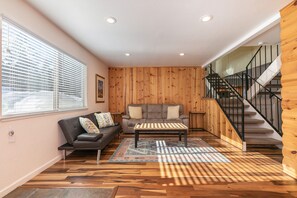 Televisie en een open haard