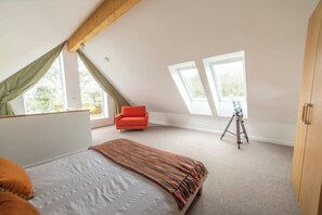 1 bedroom, iron/ironing board, travel cot, WiFi