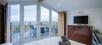 Beachwood - 2 Bedroom Cottage - Penally