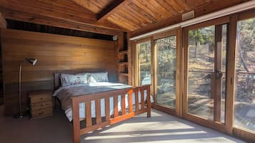 2 makuuhuonetta, silitysrauta/-lauta, ilmainen Wi-Fi