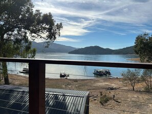 Property grounds - Lakeside Abode at Taylor Bay | Lake Eildon (Taylor Bay)