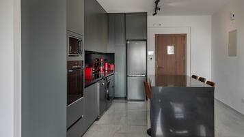 Fridge, microwave, oven, stovetop