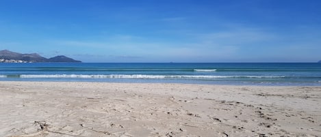 Tæt på stranden