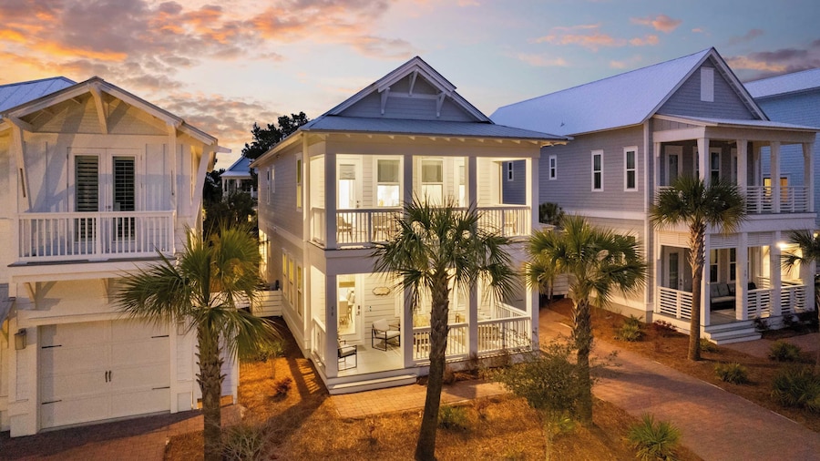 Walk to the Beach, Pool, 5bdr, 3 Porches Beach Sea-ker's Retreat by Avantstay