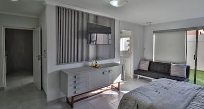 Luxury 1BR Stay w/ Pool in Mossel Bay Golf Estate