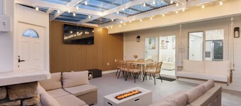 Steps to the Beach, Firepit & Patio Long-term Newport Beach Stay Coastal Cove