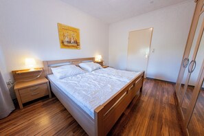 1 bedroom, iron/ironing board, WiFi - "Windstille" - your retreat at the Deichkieker guesthouse - pets allowed (Wangerland)
