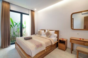 Desk, free WiFi, bed sheets - Sanur Bali Villas by Premier Hospitality Asia (Denpasar)