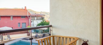 Relaxation and Disconnection in the Jerte Valley