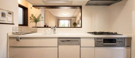 Villa Familiale, 4 chambres, non-fumeurs, balcon | Cuisine privée