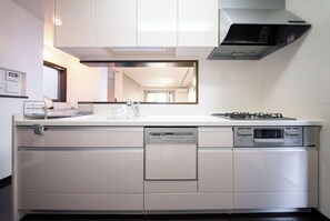 Family Villa, 4 Bedrooms, Non Smoking, Balcony | Private kitchen - yuuga (Tokyo)