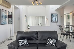 Flat-screen TV - Gianna's House (Chania)
