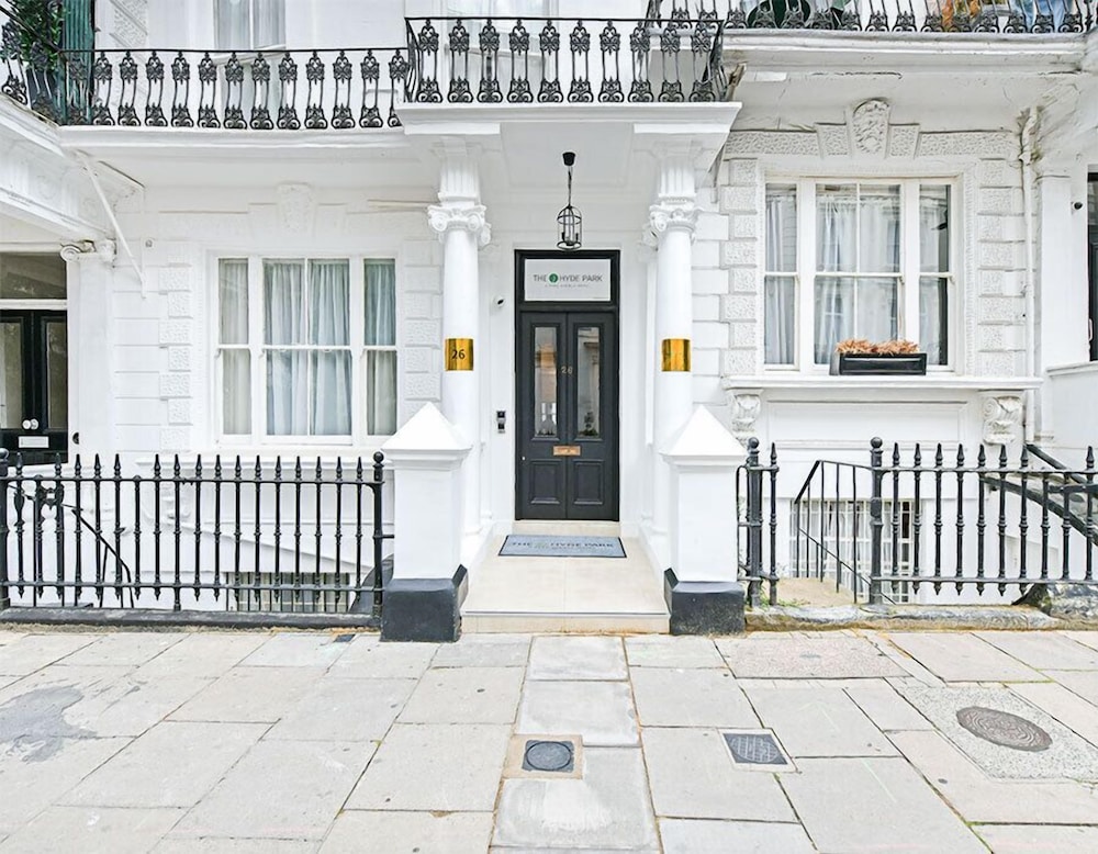 The J Hyde Park Hotel