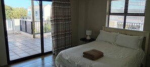 House, 5 Bedrooms, Smoking, Private Pool | Balcony