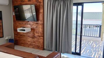 House, 5 Bedrooms, Smoking, Private Pool | 5 bedrooms