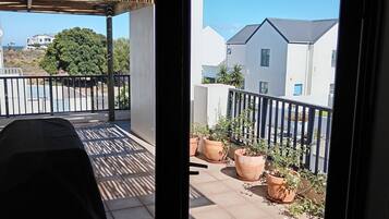 House, 5 Bedrooms, Smoking, Private Pool | Balcony