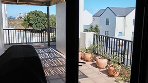 Balcony - Relax in Style at Ndigo Blue, Langebaan's Coziest Holiday Home (Langebaan)