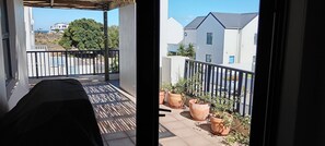 Balcony - Relax in Style at Ndigo Blue, Langebaan's Coziest Holiday Home (Langebaan)