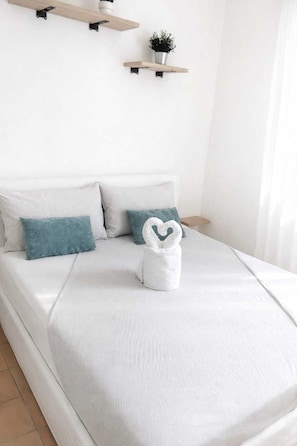 2 slaapkamers, reisbedje, wifi, beddengoed