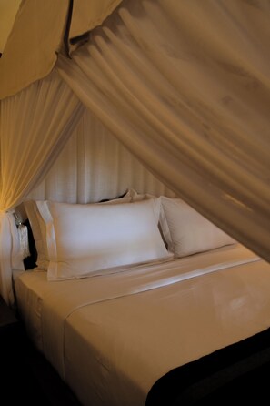 In-room safe, desk, laptop workspace, soundproofing - Heenatigala Walawwa (Unawatuna)