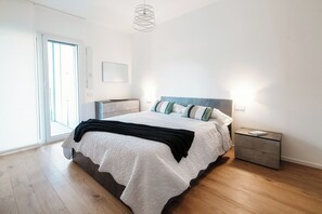 Lyxlägenhet - utsikt mot staden | 1 sovrum, strykjärn/strykbräda, gratis wi-fi och sängkläder