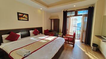 Deluxe Double Room, City View