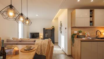 Family Apartment, 1 Bedroom, Microwave (Rijeka City Vibes Apartment) | Interior