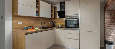 Family Apartment, Multiple Bedrooms (Rijeka City Vibes Apartment) | Private kitchen | Fridge, microwave, oven, stovetop