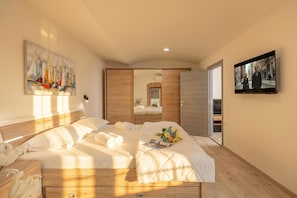 Family Apartment, Multiple Bedrooms (Rijeka City Vibes Apartment) | 1 bedroom, free WiFi, bed sheets