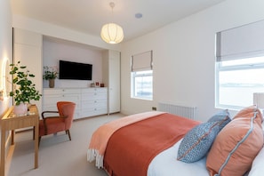 Apartment | 2 bedrooms, iron/ironing board, free WiFi, bed sheets