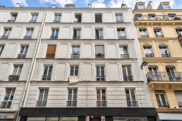 Exterior - New Parisian Studio with View in the Central 11th (Paris)