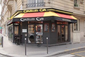 Exterior detail - Studio of Liberty - Paris 17 (Paris)