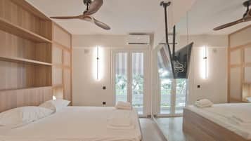 Iron/ironing board, WiFi, bed sheets