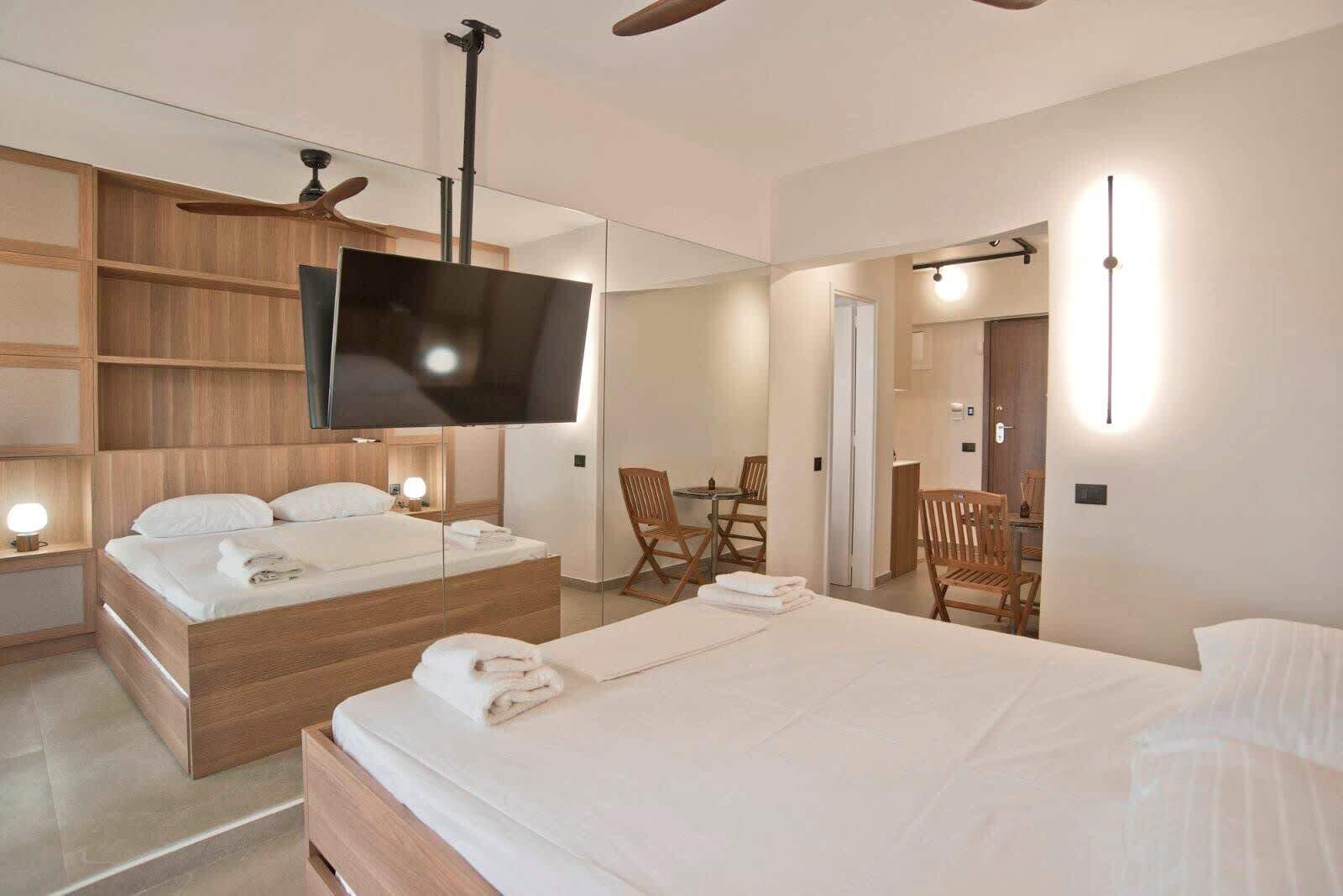 Iron/ironing board, WiFi, bed sheets