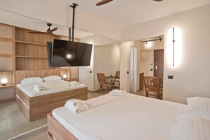 Iron/ironing board, WiFi, bed sheets